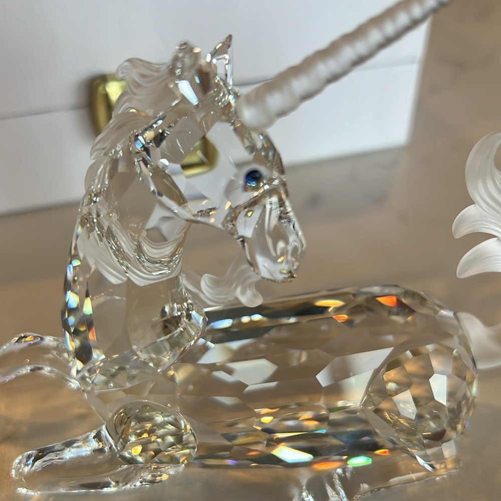 Swarovski crystal unicorn 💜🦄 - Picture 3 of 7
